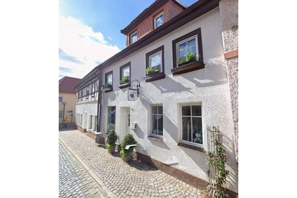 Haus zum Kaufen in Harzgerode 100.000,00 € 143 m²