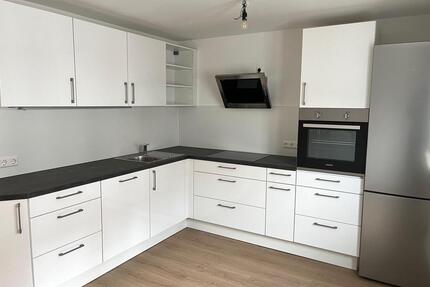 Stilvolle 4-Zimmer-Wohnung mit EKB und Balkon in Singen Nordstadt! - Singen (Hohentwiel)