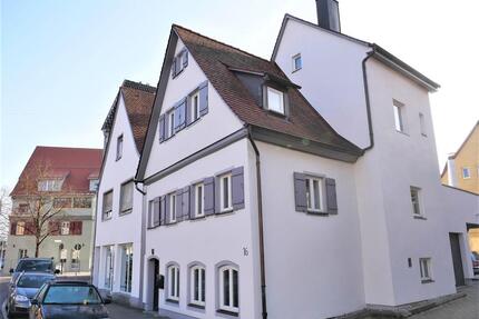 Modernes Stadthaus mit Flair! - 1.350,00&nbsp;EUR Kaltmiete, ca.&nbsp; 130,00&nbsp;m&sup2; in Schwäbisch Gmünd (PLZ: 73525)