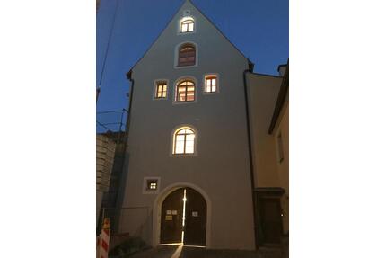 EFH, 5er WG, Büro mitten in Rgbg mit Garten und Doppelgarage, - Regensburg Kumpfmühl