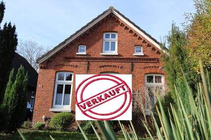 Charmantes renovierungsbedürftiges Fehnhaus in ruhiger Sackgasse - Ihr kreatives Paradies in Weener