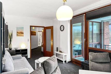 Möblierte Wohnung mit Balkon & Pool in ruhiger Lage von Travemünde - Lübeck