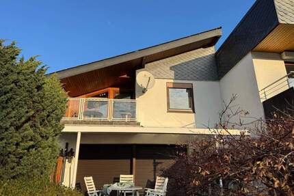 Sonnige Doppelhaushälfte auf riesigen Parkgrundstück! - Seevetal Meckelfeld