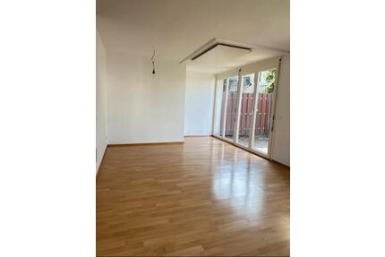 Bezugsfreie 2-Zimmer-Wohnung mit Terrasse und Garage in Nellingen - Ostfildern