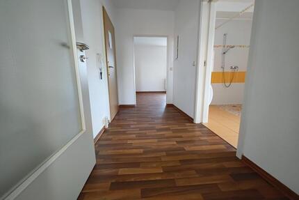 altersgerechte 2-Zimmer-Wohnung mit großem Balkon Aufzug - Schönebeck (Elbe)