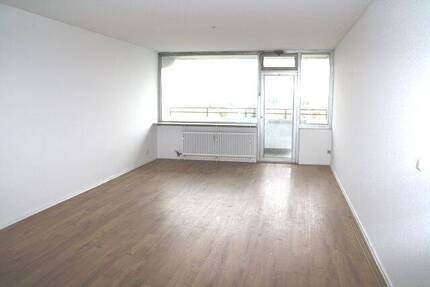 Frisch renovierte, helle, gut geschnittene 3-Zimmerwohnung mit Balkon in Bonn-Auerberg