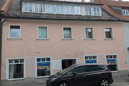 Wohn- und Geschäftshaus - 139.000,00&nbsp;EUR Kaufpreis, ca.&nbsp; 240,00&nbsp;m&sup2; in Tirschenreuth (PLZ: 95643)