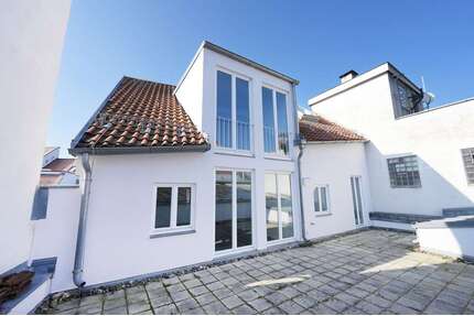 Büro in Coburg 780,00 € 109 m² - 780,00&nbsp;EUR Kaltmiete, ca.&nbsp; 109,00&nbsp;m&sup2; in Coburg (PLZ: 96450)