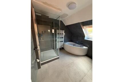 5 Zimmer Wohnung mit Küche Bad 95 Quadratmeter in Burladingen - Ofterdingen
