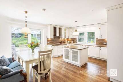 Haus zum Kaufen in Stade 1.249.000,00 € 321 m²