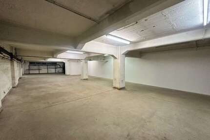 Halle in Ludwigshafen am Rhein 1.235,00 € 275 m²