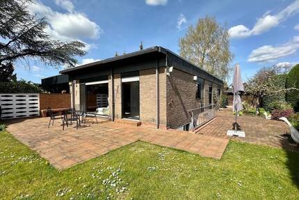 Bungalow mit großem Grundstück in beliebter Wohnlage - Neuss Hoisten