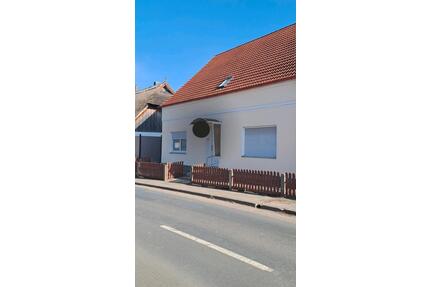 Einfamilienhaus mit drei Wohnungen - Kröslin