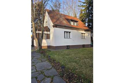 Hauptstadtmakler-Bezugsfreies Haus in Top-Lage - Berlin Buckow