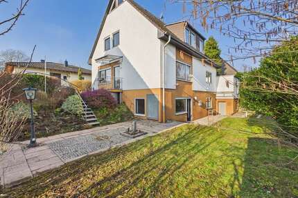 Haus zum Kaufen in Walluf 795.000,00 € 209 m²