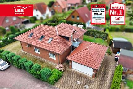 Haus zum Kaufen in Bückeburg 460.000,00 € 197.78 m²