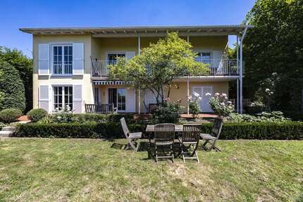 Haus zum Kaufen in Kressbronn am Bodensee 1.385.000,00 € 210 m²
