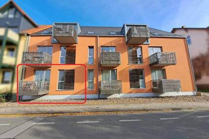 50 m bis zur Müritz! - wertig ausgestattete 2-Raumwohnung mit Südbalkon und Carportstellplatz im Innenhof - Waren (Müritz)