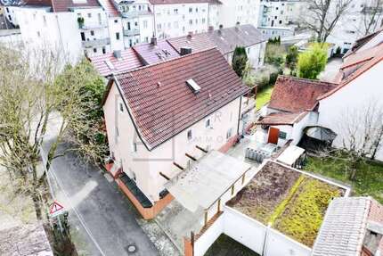Haus zum Kaufen in Neu-Ulm 1.040.000,00 € 260 m²
