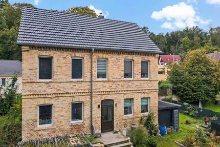 Haus zum Kaufen in Salzatal 295.000,00 € 147 m²