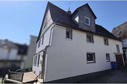 Haus zum Kaufen in Löhnberg 139.000,00 € 125 m²