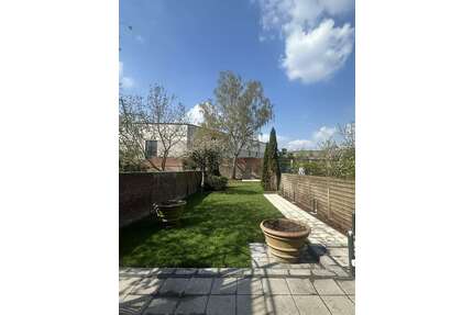 Wohnung zum Mieten in Neuss 2.100,00 € 161 m²