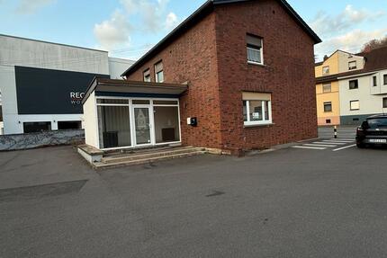 Praxis zu vermieten - 2.500,00&nbsp;EUR Kaltmiete, ca.&nbsp; 160,00&nbsp;m&sup2; in Saarbrücken (PLZ: 66117) Neue Bremm