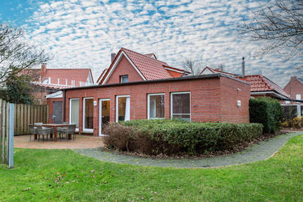 Mittendrin im Grünen: Traumhaus mit vier Wohneinheiten am Park - Borkum