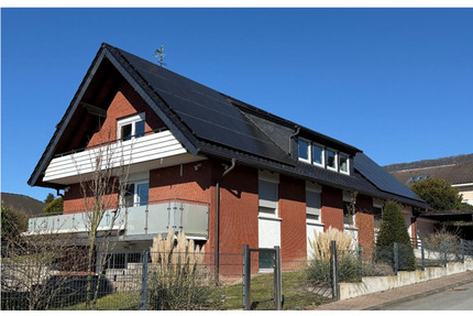 smarte Technik trifft Luxus: kernsaniertes autarkes Mehrfamilienhaus mit Schwimmbad, Sauna und großem Garten in begehrter Lage von Rinteln