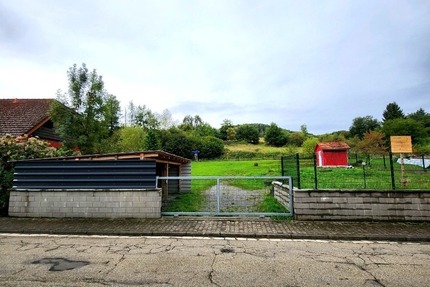 Naturnah wohnen, zentral angebunden – ebenerdiges Baugrundstück in Eßweiler