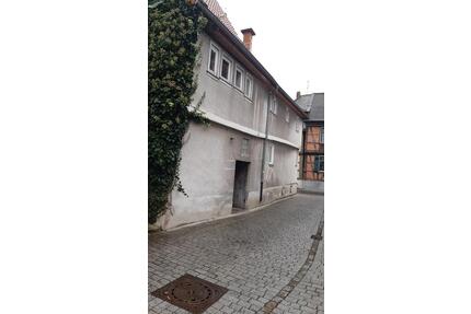 Wohnung mit Haus - 136.000,00&nbsp;EUR Kaufpreis, ca.&nbsp; 65,00&nbsp;m&sup2; in Babenhausen (PLZ: 64832)