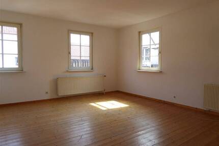 Nieheim - 3 Zimmer Wohnung - 400,00&nbsp;EUR Kaltmiete, ca.&nbsp; 73,00&nbsp;m&sup2;&nbsp;Wohnfl&auml;che in Nieheim (PLZ: 33039)