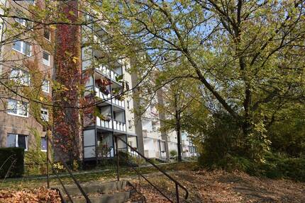 3-R-Wohnung mit Balkon - 275,00&nbsp;EUR Kaltmiete, ca.&nbsp; 54,90&nbsp;m&sup2;&nbsp;Wohnfl&auml;che in Hainichen (PLZ: 09661)