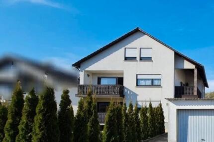 Geräumige 4-Zimmer-Wohnung mit 2 Balkonen in Stadt Külsheim!