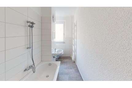 Wohnung zum Mieten in Chemnitz 435,18 € 70.19 m²