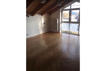 1,5 Zimmer Dachapparrment. - 550,00&nbsp;EUR Kaltmiete, ca.&nbsp; 37,00&nbsp;m&sup2; in Grafenau (PLZ: 94481) Frauenberg