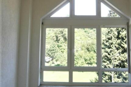 5 Zi - DG Wohlfühloase 147 m² incl. U- EBK + Büro-Hobby UG 17 m² - Lorch