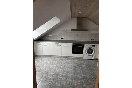 Dachgeschosswohnung - 500,00&nbsp;EUR Kaltmiete, ca.&nbsp; 50,00&nbsp;m&sup2; in Oberleichtersbach (PLZ: 97789)