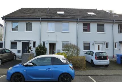 Einfamilienhaus Leverkusen-Hitdorf mit zwei Stellplätzen