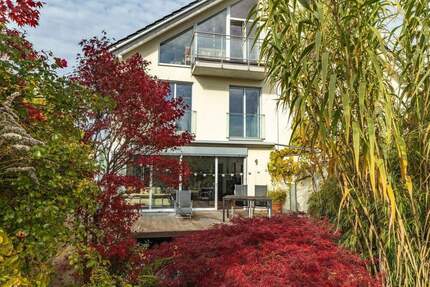 Wunderschöne Doppelhaushälfte mit Südgarten - München Milbertshofen-Am Hart