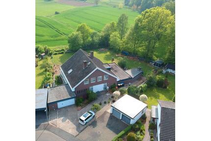Vorstadtvilla in Stadtallendorf mit Panoramablick und Spa