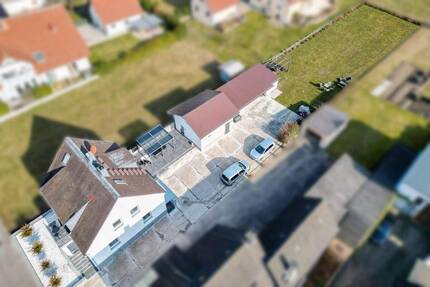 Attraktives Wohnpaket: Saniertes Zweifamilienhaus + Nebengebäude als eigene Einheit in Staffelbach - Oberhaid