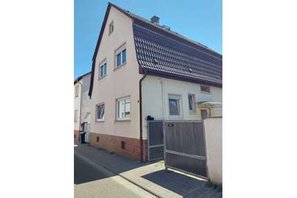 Haus zum Kaufen in Lampertheim-Hofheim 249.000,00 € 107 m²