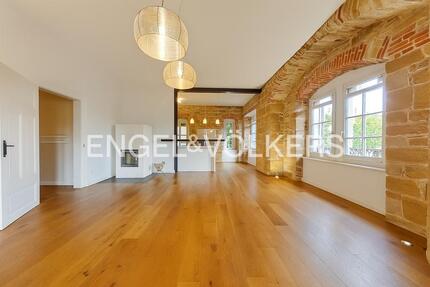 Historischer Charme trifft modernen Wohnkomfort – 3-Zimmer-Wohnung in kernsanierter Altstadtvilla - Schweinfurt Haardt