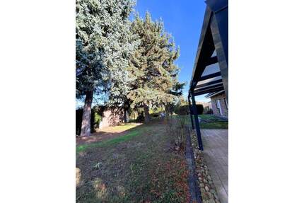 Einfamilienhaus mit Einliegerwohnung und großzügigem Gartenparadies - Machern