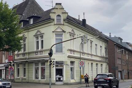 Optimierer aufgepasst ! Mächtiges WGH Eckhaus auf der Neusser Furth !