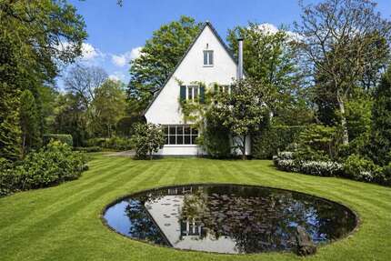 Haus zum Kaufen in Meerbusch 2.350.000,00 € 200 m²