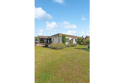 Haus zum Kaufen in Dormagen 549.000,00 € 239 m²