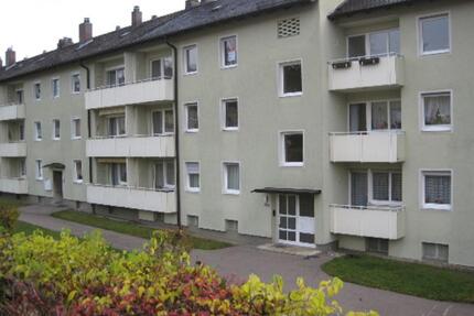 Schön geschnittene 3 Zimmerwohnung mit Balkon und Garage in Treuc - Weißenburg in Bayern