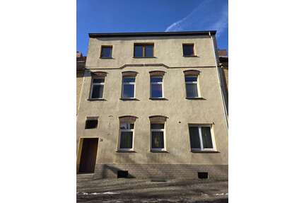 Haus zum Kaufen in Bitterfeld-Wolfen 120.000,00 € 130 m²